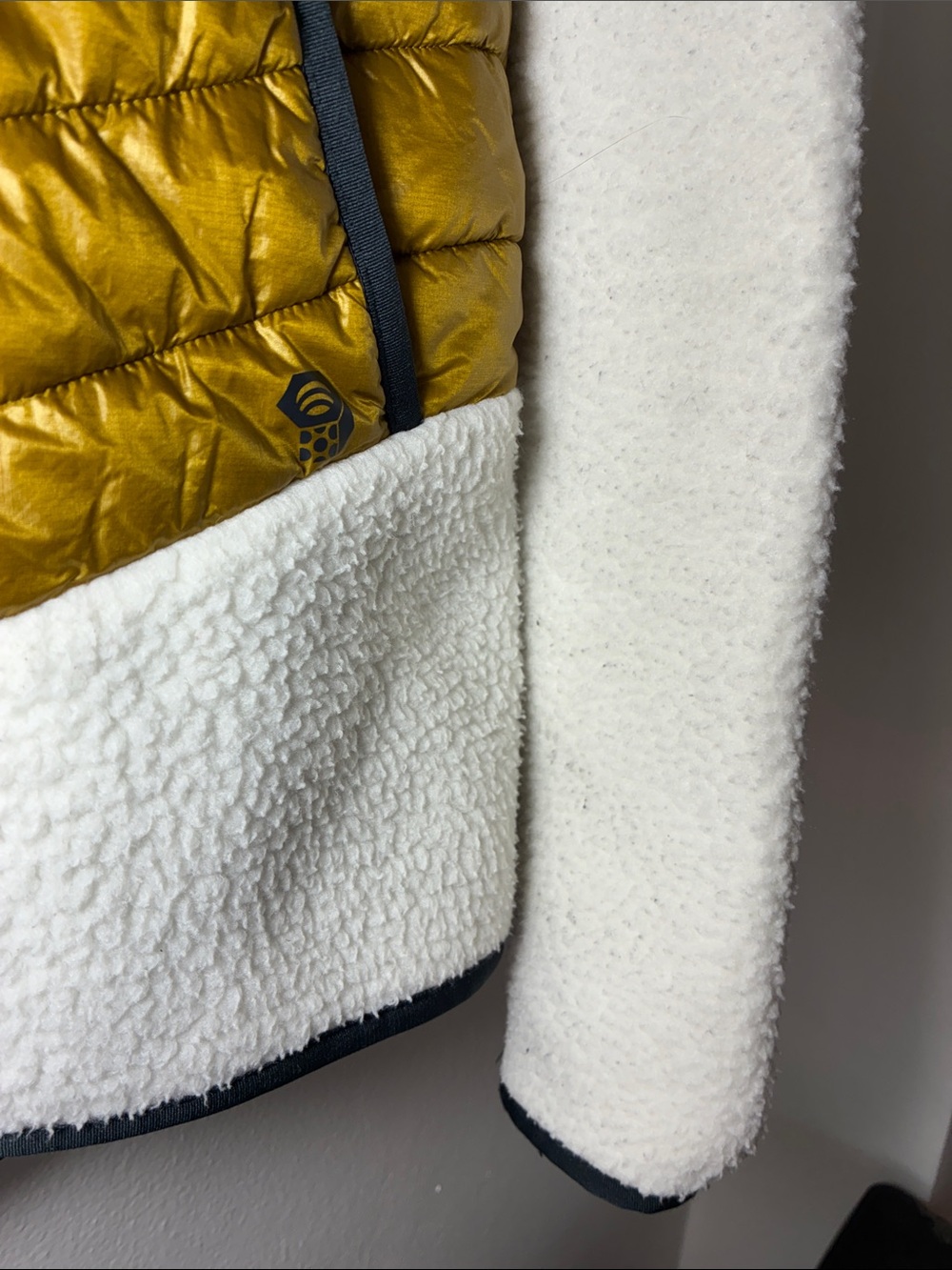 MOUNTAIN HARDWEAR Altius Hoody Fleece Puffer - Picture 4 of 16